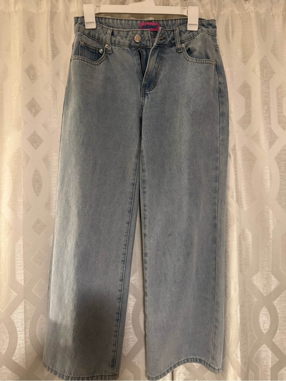 Edikted Petite Raelynn Washed Low Rise